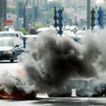 Los trabajadores municipales de La Línea endurecieron ayer sus protestas por los impagos