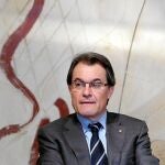 Mas ataca el descrédito político haciendo público su patrimonio