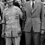 Sir Edmund Hilary y el sherpa Tenjing Norge en 1953