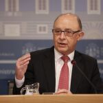 Cristóbal Montoro durante la rueda de prensa para analizar el déficit