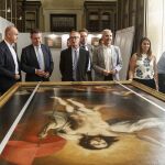 Guirao visitó ayer el Archivo General de Indias de Sevilla (Foto: Manuel Olmedo)