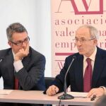 Francisco Pons (izq) y el director de AVE, Diego Lorente