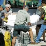 La Guardia Civil desembarca el cadáver de un inmigrante
