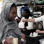 Fotografía facilitada por Médicos Sin Fronteras, de los últimos momentos en el buque humanitario Aguarius que ha finalizado hoy su desembarco en el puerto de Valencia