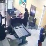 El secuestrador fue registrado por la policía cuando accedió a la zona de embarque del aeropuerto