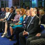 De izq. a dcha, J. Antonio Vera, Carlos Rodríguez Quiroga, J. Antonio Sánchez, Eduardo Zaplana, Silvio González, Ana Botella, Mauricio Casals, Esperanza Aguirre, Paloma Cuevas, Joaquín Parera, Victoriano Valencia y Santiago Barreno