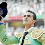 La «revolución Fandi» sale a hombros en Pamplona