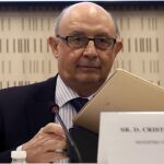El ministro de Hacienda, Cristóbal Montoro, hoy en un acto en Madrid. EFE/ Mariscal
