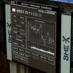 El Ibex se aleja de mínimos