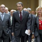 Zapatero espera una «moderada creación de empleo» en 2011