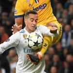 Jugada del penalti de Benatia a Lucas Vázquez