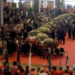 Funeral en la feria de Génova por las víctimas del puente Morandi / Foto: Ap