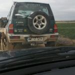 La Guardia Civil investigará el caso de los perros atados a un coche en marcha