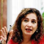La ministra de Hacienda estudiará el plan de Podemos de cara a la negociación del techo de gasto