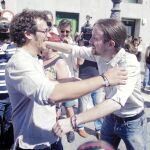 José María González, «Kichi», saluda a Pablo Iglesias en Cádiz
