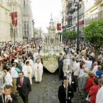 Santos y laicos al calor eucarístico