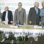 Antonio Ávila, Manuel Pastrana, José Antonio Griñán, Santiago Herrero y Francisco Carbonero, ayer en Sevilla