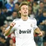 Media hora de Canales ante sus paisanos