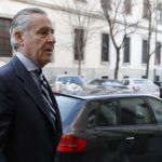 Los sobresueldos del 26% en Caja Madrid atrapan a Blesa