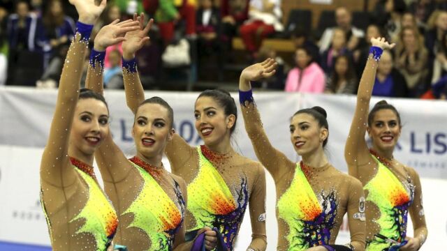 El conjunto español tras su actuación el pasado domingo en Lisboa donde consiguió su segunda medalla de bronce en la Copa del Mundo de gimnasia rítmica