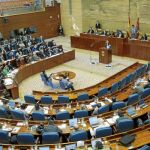 Los diputados que tienen dedicación exclusiva cobran 3.800 euros al mes