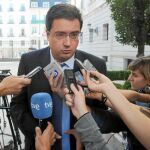 El secretario regional del PSOE, Óscar López, valora el Real Decreto