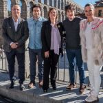La consejera de Agricultura y Ganadería, Milagros Marcos, junto a los presentadores de «Masterchef» y el viceconsejero de Desarrollo Rural y director general de Instituto Tecnológico Agrario de Castilla y León, Jorge Llorente