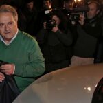 El expresidente de la Diputación de Valencia, Alfonso Rus, a su salida de la ciudad de la justicia de Valencia tras quedar en libertad provisional, en una imagen de archivo