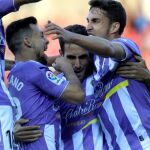 El defensa del Valladolid, Kiko Olivas (c), celebra su gol, el primero del partido de ida de la final por el ascenso de LaLiga Santander que el Numancia y el Valladolid / Efe