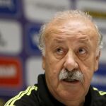 El seleccionador español, Vicente del Bosque, durante la rueda de prensa previa al partido de mañana