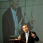 Uribe tendría más de la mitad de los votos si opta a reelección