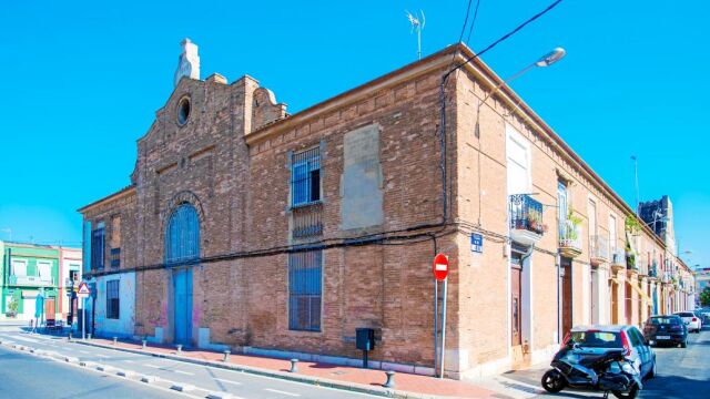 La normativa transitoria incluye en el ámbito de protección la antigua Lonja de Pescadores