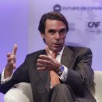 Aznar prescinde de Rajoy en los cursos de FAES y valorará el 26-J un día después