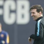 El delantero argentino y el entrenador español del FC Barcelona, Leo Messi