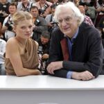 director francés Bertrand Tavernier posa en el pase gráfico de su película, 'La Princesse de Montpensier'