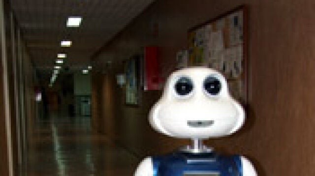 El robot Mini Maggie, uno de los protagonisas de la feria