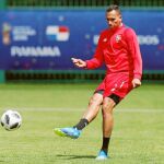 Blas Pérez durante el último entrenamiento de Panamá / Efe