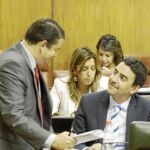 Antonio Sanz y Mario Jiménez, en un pleno reciente del Parlamento de Andalucía