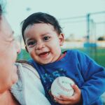 Los niños nunca son responsables de los actos que cometen sus padres pero casi siempre estos actos les afectan de manera directa o indirecta