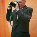 Con una cámara de fotos, otra de sus grandes aficiones