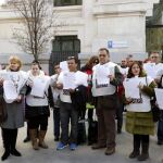 Plataforma de Afectados por las Hipotecas se manifiestan ante el Ayuntmaiento de Madrid.