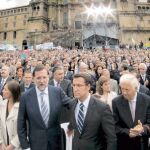 Feijóo pide a todos «arrimar el hombro ante la crisis»