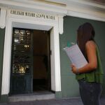 Paula sólo ha vuelto al Colegio Mayor para hacer las fotos de este reportaje