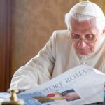 Hace un año el Papa celebró como «un milagro» la mayor distribución de «L'Osservatore» gracias al acuerdo con LA RAZÓN