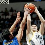 Triguero trata de evitar la canasta de Velickovic