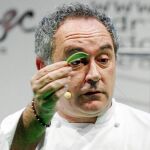 Ferran Adrià y Pedro Almodóvar los rostros más populares de la cultura española