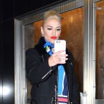 Gwen Stefani ayuda a Adam Levine a escoger nombre para su bebé