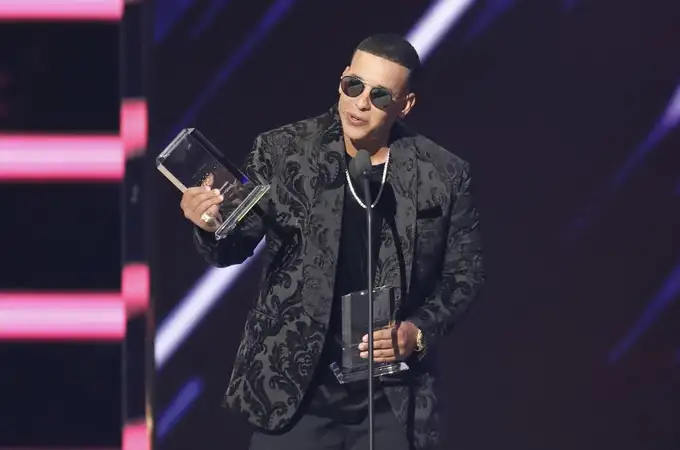 Cambiar la gasolina por el agua bendita Cambiar la gasolina por el agua bendita