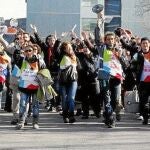 La puerta de Telemadrid volverá a ser el escenario hoy de una posible confrontación. Delegados sindicales de CC OO tratarán de entrar en la cadena, pese a que el jueves se les denegó el aceso