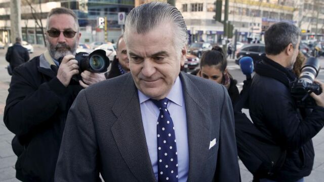 El extesorero del PP Luis Bárcenas ha acudido hoy a los juzgados de Plaza Castilla para declarar por el borrado de los ordenadores del PP